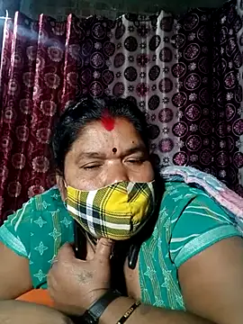 Hot Falguni online show from 02/17/25, 04:09