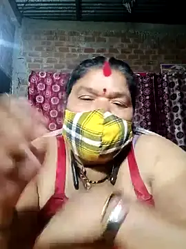 Hot Falguni online show from 02/19/25, 01:29