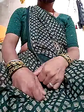 Hot Falguni online show from 09/14/25, 03:38