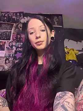 Snapshot of MissMidnightUK chatting on 02/26/26, 11:59 MissMidnightUK online show from 02/26/26, 11:59