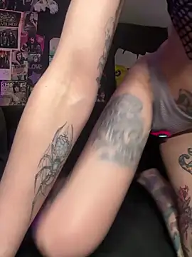 Snapshot of MissMidnightUK chatting on 03/15/26, 09:32 MissMidnightUK online show from 03/15/26, 09:32