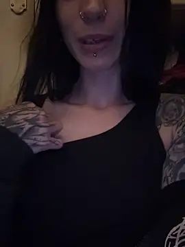 Snapshot of MissMidnightUK chatting on 04/10/26, 10:36 MissMidnightUK online show from 04/10/26, 10:36