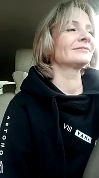 Snapshot of Milen_Milf chatting on 12/15/24, 08:30 Milen Milf online show from 12/15/24, 08:30