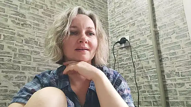 EdithManning online show from 01/13/25, 07:32