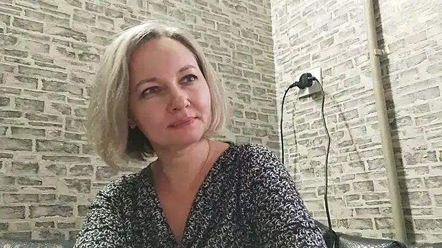 EdithManning online show from 01/16/25, 09:05