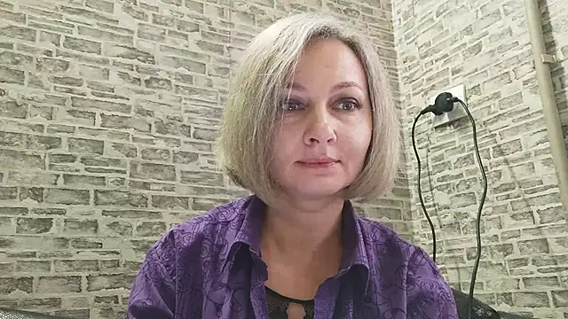 EdithManning online show from 02/03/25, 06:34