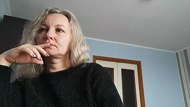 Snapshot of EdithManning chatting on 04/30/26, 05:14 EdithManning online show from 04/30/26, 05:14
