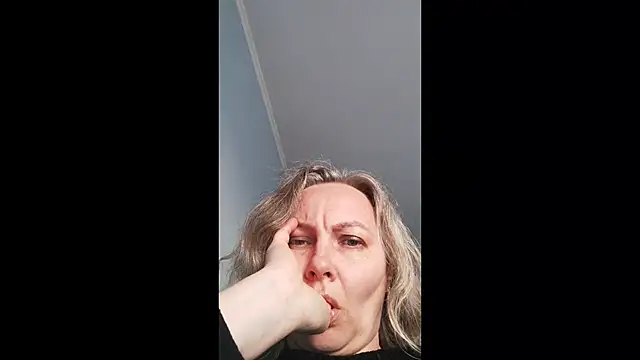 Snapshot of EdithManning chatting on 04/30/26, 05:19 EdithManning online show from 04/30/26, 05:19
