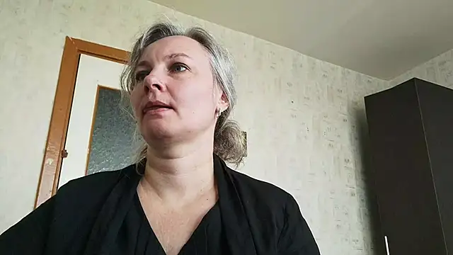 Snapshot of EdithManning chatting on 05/11/26, 06:30 EdithManning online show from 05/11/26, 06:30
