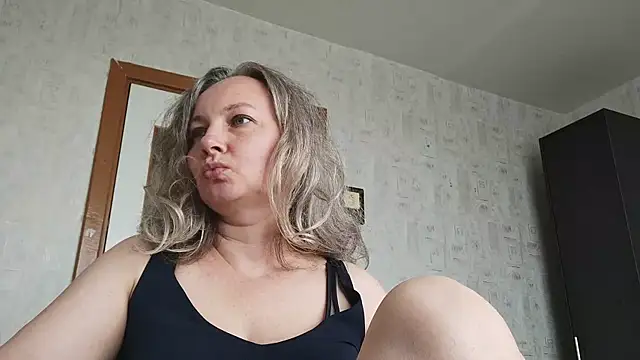 Snapshot of EdithManning chatting on 06/05/26, 06:52 EdithManning online show from 06/05/26, 06:52