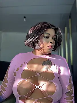 Snapshot of Naughty-Mel chatting on 04/27/26, 06:00 Naughty-Mel online show from 04/27/26, 06:00