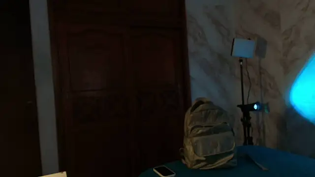 lucia brown online show from 02/04/25, 05:34