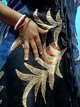 Snapshot of Hot-Anuska chatting on 01/08/25, 06:20 Hot-Anuska online show from 01/08/25, 06:20