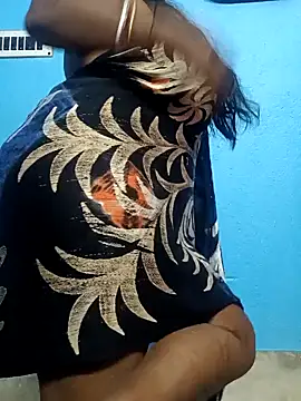 Snapshot of Hot-Anuska chatting on 01/12/25, 03:36 Hot-Anuska online show from 01/12/25, 03:36