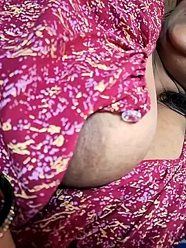 Snapshot of Hot-Anuska chatting on 02/11/25, 09:42 Hot-Anuska online show from 02/11/25, 09:42