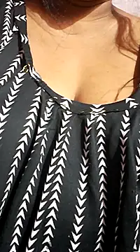 Snapshot of Hot-Anuska chatting on 02/27/25, 12:34 Hot-Anuska online show from 02/27/25, 12:34