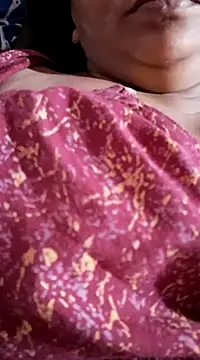 Snapshot of Hot-Anuska chatting on 03/20/25, 02:53 Hot-Anuska online show from 03/20/25, 02:53