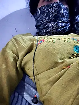 Snapshot of Hot-Anuska chatting on 09/11/25, 04:12 Hot-Anuska online show from 09/11/25, 04:12