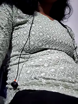 Snapshot of Hot-Anuska chatting on 09/14/25, 10:25 Hot-Anuska online show from 09/14/25, 10:25