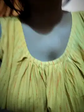 Snapshot of Hot-Anuska chatting on 10/23/25, 12:54 Hot-Anuska online show from 10/23/25, 12:54