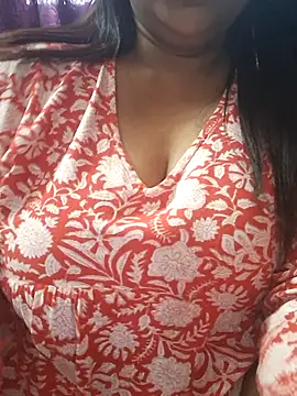 Snapshot of Hot-Anuska chatting on 12/01/25, 10:09 Hot-Anuska online show from 12/01/25, 10:09