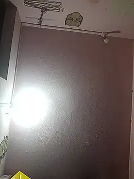 Snapshot of Hot-Anuska chatting on 01/17/26, 06:44 Hot-Anuska online show from 01/17/26, 06:44