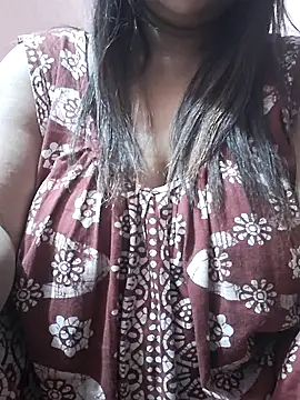 Snapshot of Hot-Anuska chatting on 02/16/26, 05:53 Hot-Anuska online show from 02/16/26, 05:53