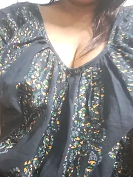 Snapshot of Hot-Anuska chatting on 04/07/26, 04:40 Hot-Anuska online show from 04/07/26, 04:40