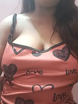 Snapshot of Hot-Anuska chatting on 04/21/26, 04:12 Hot-Anuska online show from 04/21/26, 04:12