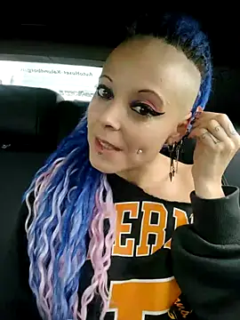 EdgesOfReality online show from 10/04/25, 08:56