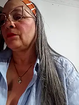 miisevvie  online show from 03/20/25, 09:04