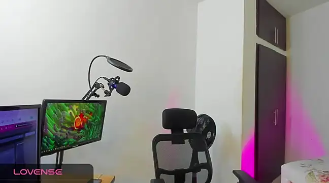 Zaya Smith online show from 01/08/25, 04:02