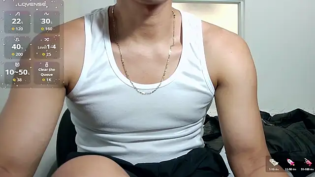 Snapshot of angelbianchii chatting on 10/14/25, 06:42 angelbianchii online show from 10/14/25, 06:42