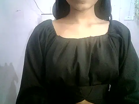 Snapshot of Chandani-Love chatting on 10/31/25, 10:27 Chandani-Love online show from 10/31/25, 10:27