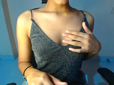 Snapshot of Chandani-Love chatting on 04/28/26, 08:41 Chandani-Love online show from 04/28/26, 08:41