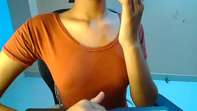 Snapshot of Chandani-Love chatting on 04/30/26, 04:35 Chandani-Love online show from 04/30/26, 04:35