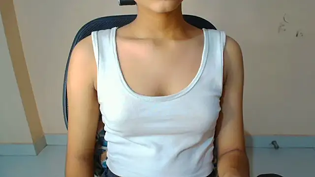 Snapshot of Chandani-Love chatting on 05/27/26, 12:57 Chandani-Love online show from 05/27/26, 12:57