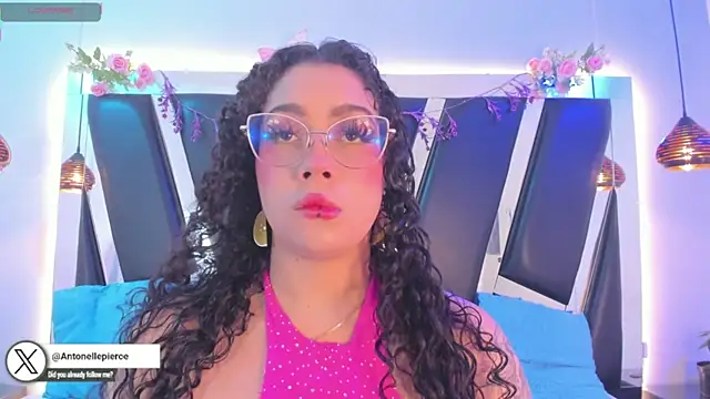 Snapshot of antonelllepiercee chatting on 06/26/26, 11:25 antonelllepiercee online show from 06/26/26, 11:25