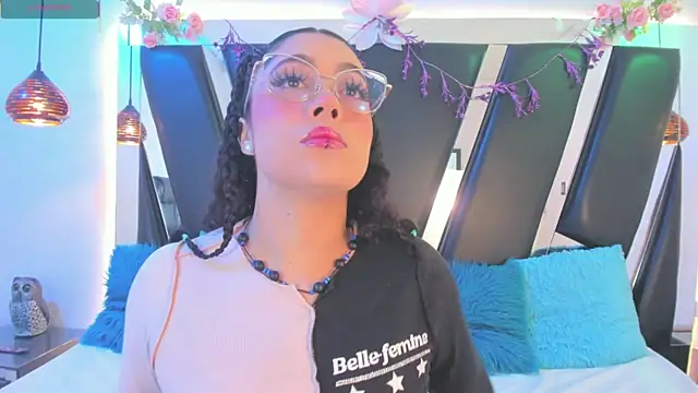 Snapshot of antonelllepiercee chatting on 07/10/26, 11:13 antonelllepiercee online show from 07/10/26, 11:13