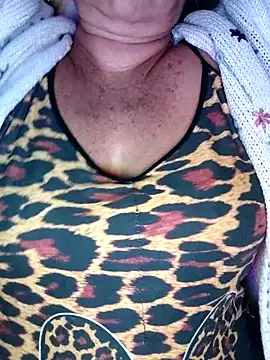 Kasandra Ho online show from 12/01/25, 08:41