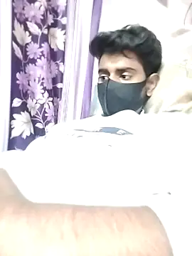 Snapshot of piyush_7inch chatting on 12/13/24, 03:32 piyush 7inch online show from 12/13/24, 03:32