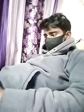 Snapshot of piyush_7inch chatting on 12/15/24, 04:15 piyush 7inch online show from 12/15/24, 04:15
