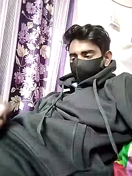 Snapshot of piyush_7inch chatting on 12/18/24, 09:47 piyush 7inch online show from 12/18/24, 09:47