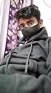 Snapshot of piyush_7inch chatting on 12/18/24, 03:11 piyush 7inch online show from 12/18/24, 03:11