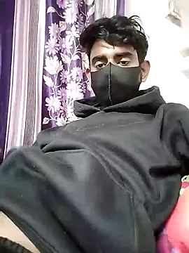 Snapshot of piyush_7inch chatting on 12/25/24, 04:32 piyush 7inch online show from 12/25/24, 04:32