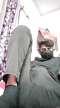 Snapshot of piyush_7inch chatting on 12/26/24, 06:30 piyush 7inch online show from 12/26/24, 06:30
