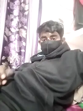 Snapshot of piyush_7inch chatting on 01/01/25, 03:46 piyush 7inch online show from 01/01/25, 03:46
