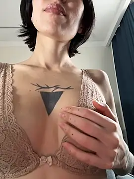 kikidoll online show from 03/29/26, 03:06