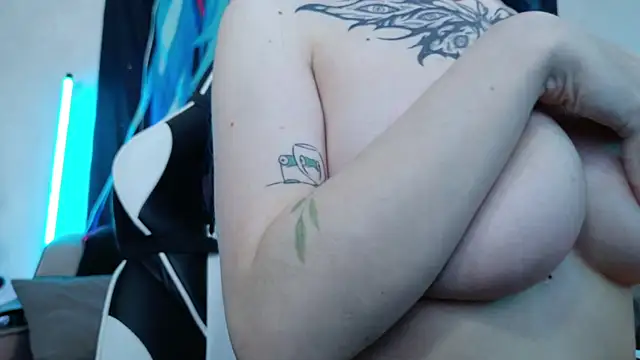 Aurora Natsuki online show from 12/18/25, 11:27