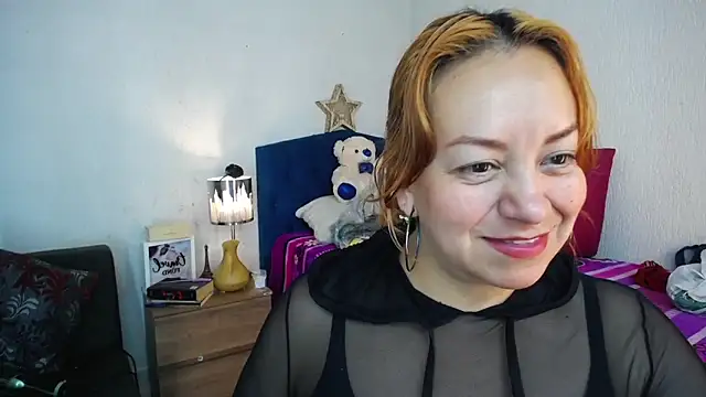 Snapshot of Delilah_Belmont chatting on 12/08/24, 05:33 Delilah Belmont online show from 12/08/24, 05:33